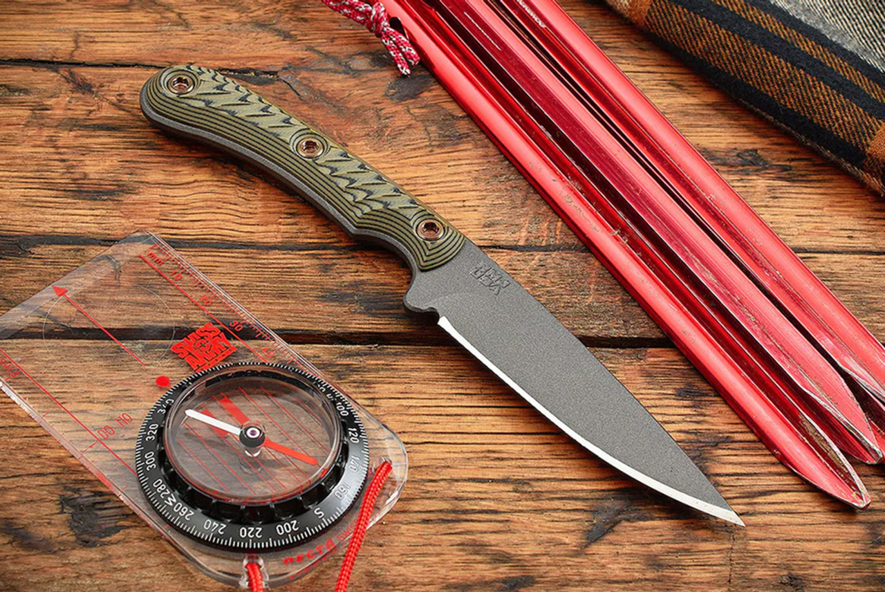 Spear point fixed blade knife